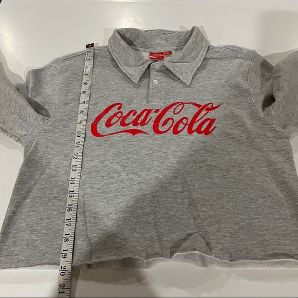 Coca Cola Gray & Red Long Sleeve Raw Hem Cropped Pullover Sweater Size M - Picture 9 of 9